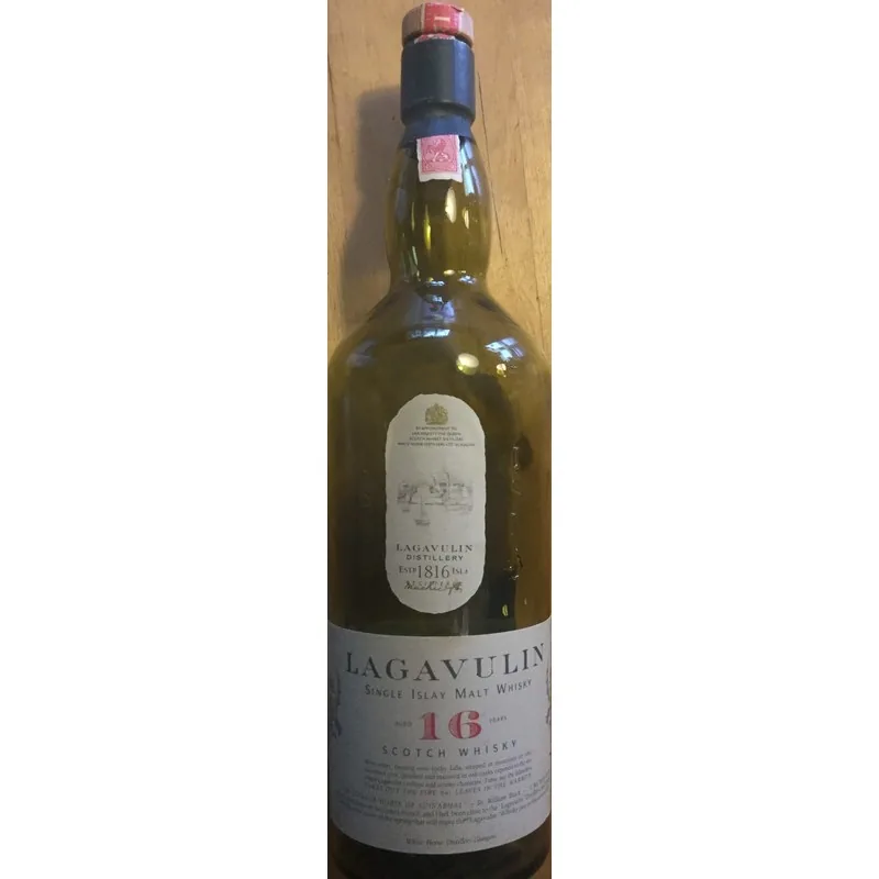 Lagavulin 16 Year Old